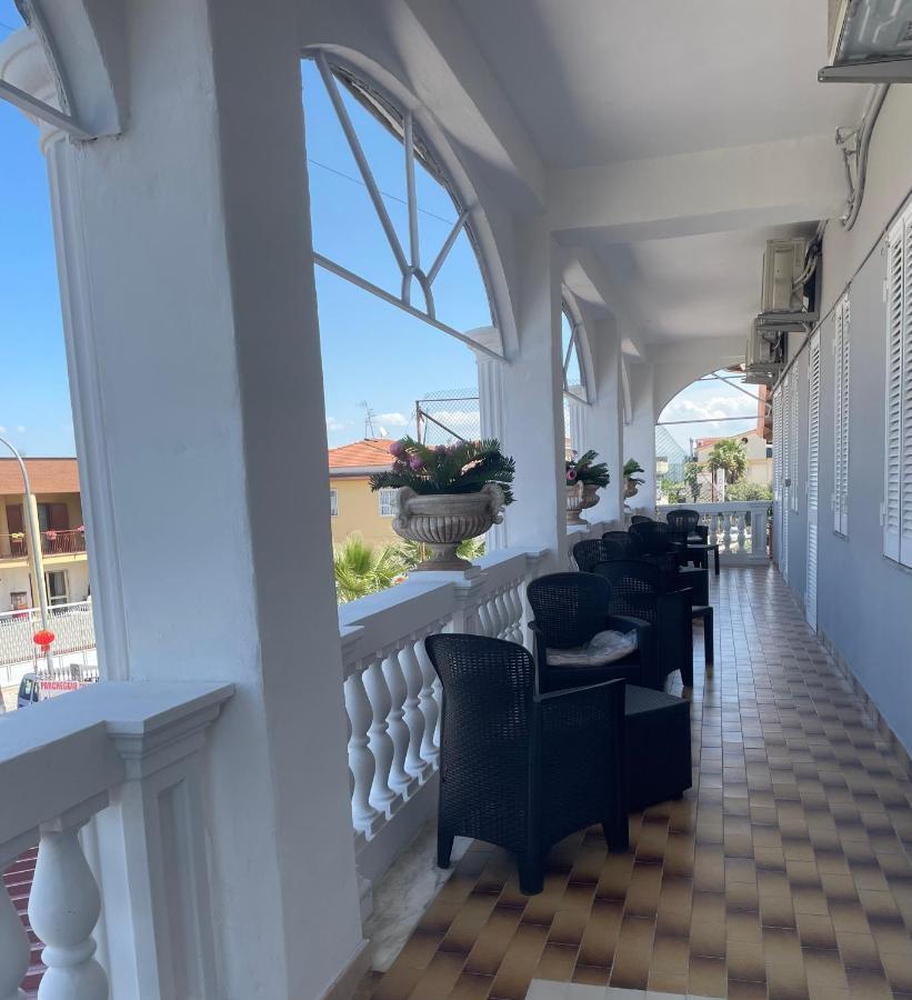 Hotel Cappuccetto Rosso Lusciano 外观 照片